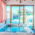 Luxurious In With Sauna 度假居