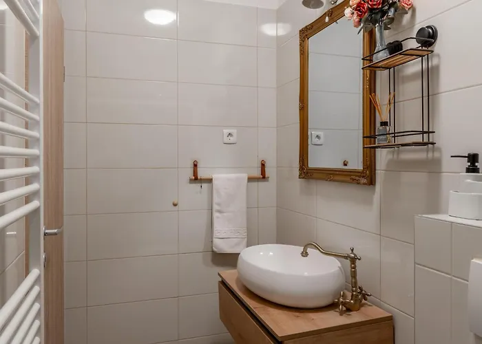 Stunning In With Sauna Врси